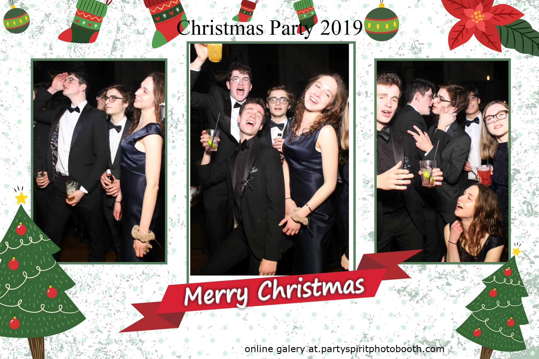 Christmas Party | View more photos from the event at gallery.partyspiritphotobooth.com/u/PartySpiritPhotoBooth/Christmas-Party-0